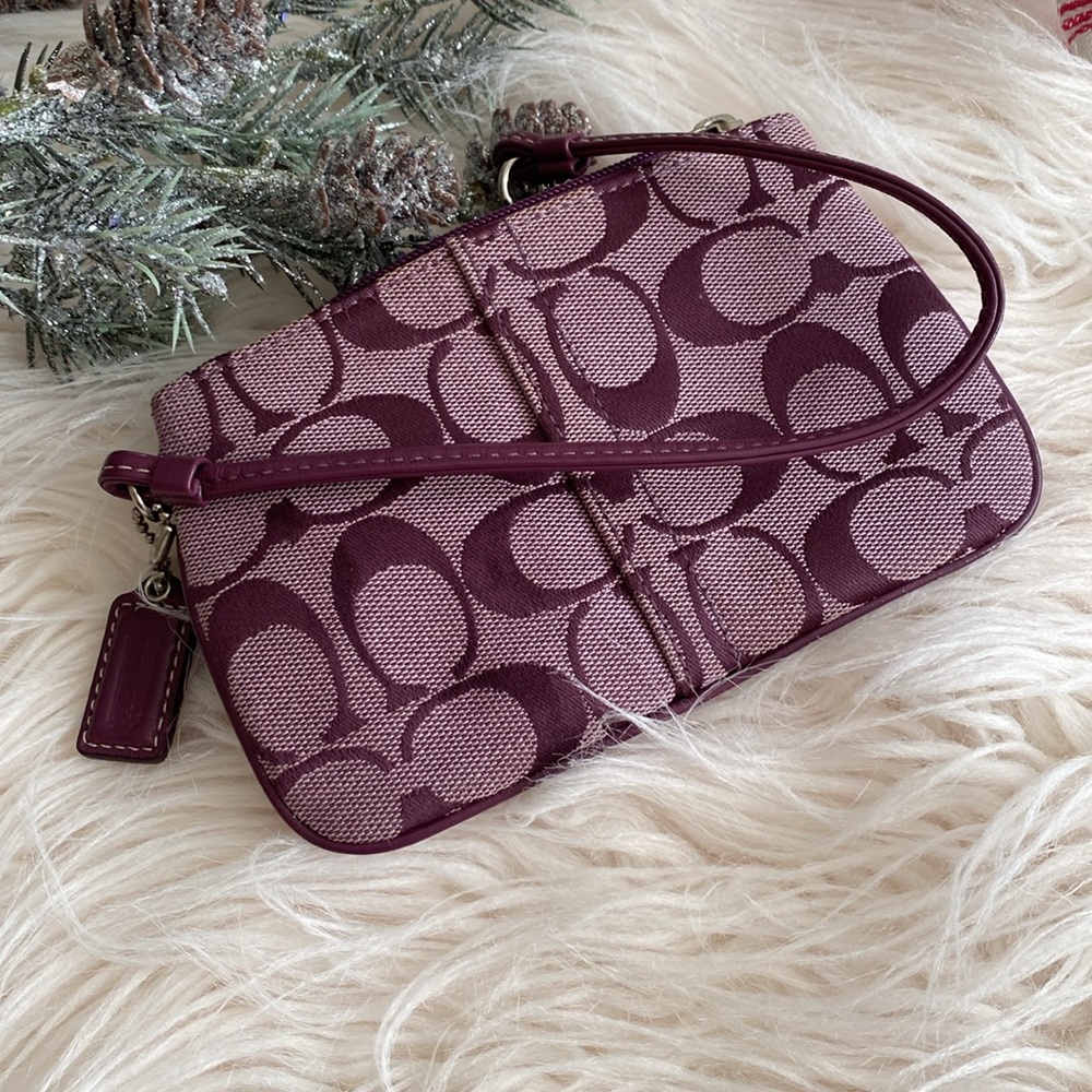 COACH wristlet - Picture 2 of 7